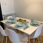 Modern 1br Flat In Heart Of With Parking *