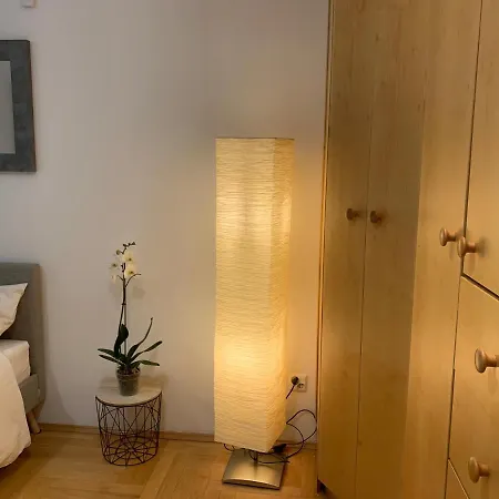 Lejlighed Modern 1br Flat In Heart Of With Parking Warszawa