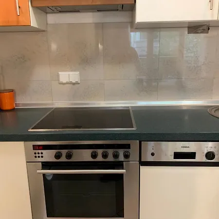 Modern 1br Flat In Heart Of With Parking Apartament