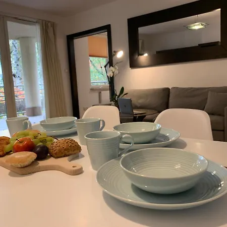 Modern 1br Flat In Heart Of With Parking Warschau