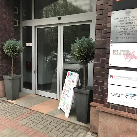 Modern 1br Flat In Heart Of With Parking
