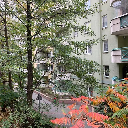 Modern 1br Flat In Heart Of With Parking Apartament